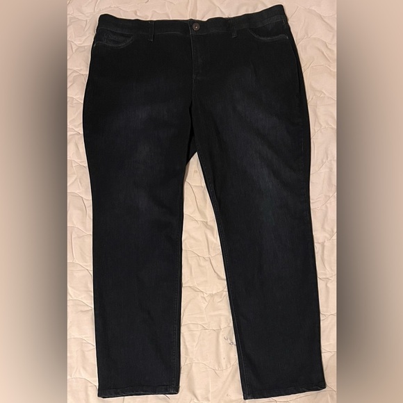 NWT Liz Claiborne Sara Slim Leg Mid-Rise Jeans - size 20W - Picture 2 of 8